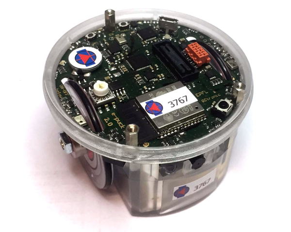 画像:e-puck2 robot | 小型 モバイル ロボット