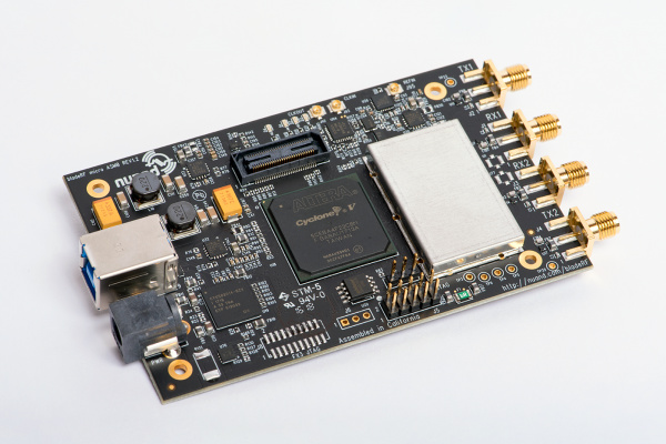 nuand bladeRF 2.0 micro | ソフトウェア無線 2x2 MIMO