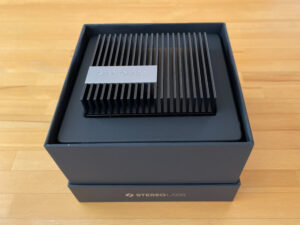 ZED Box - NVIDIA Jetson TX2-NX 外観写真